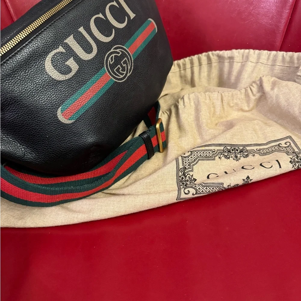 Gucci Black Belt Bag with Red and Green Accents - Picture 6 of 6